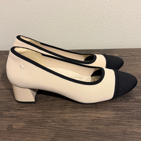 Vivaia Almond-Toe Chunky Heels (Julie Pro) Shoes - Picture 3 of 8